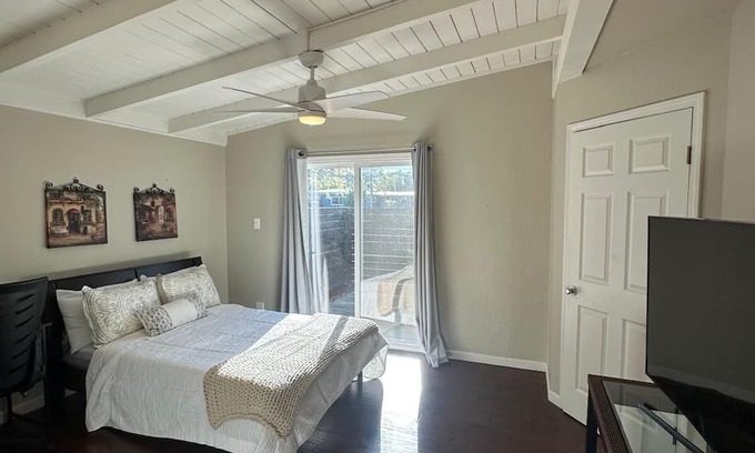 Davis Casa | Charming 3-bedroom house with AC, WiFi near downtown Davis