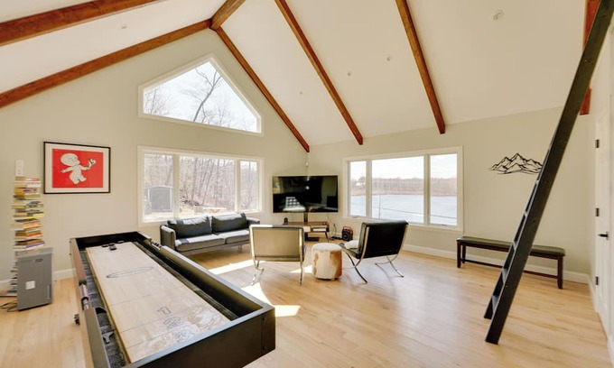 Lake Carmel Casa | Pond Views: Spacious & Quiet Carmel Hamlet Getaway