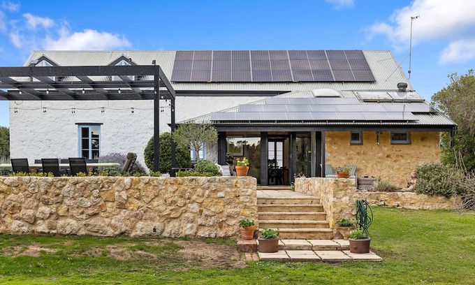 Nangkita Casa | Historical Cheese Factory Retreat - 727 Randell RD