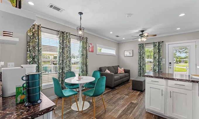 Kissimmee Cabaña | Cozy Tiny Home Getaway Minutes from Disney