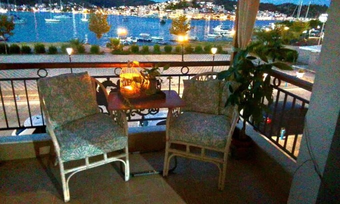 Galatas Apartamento | Cosy coastal flat near Poros – 5 mins drive to the beach! Perfect for families