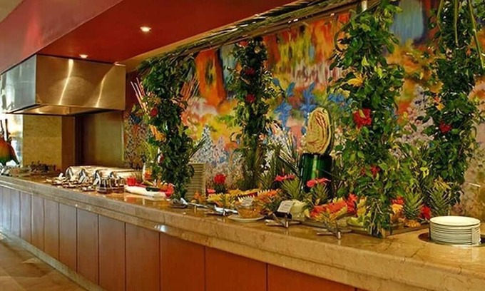Marina Vallarta Complejo | Coastal Comfort in the Mayan Palace Master Room – Vidanta Vallart