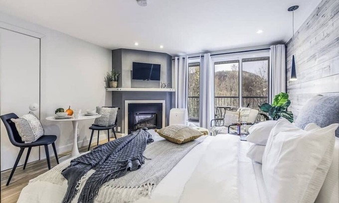 Mont-Tremblant Village Apartamento | Studio LIVTremblant 203 by Gestion ELITE