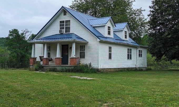 Island City Otro | Sturgeon Creek Farm - farmstay - pet friendly