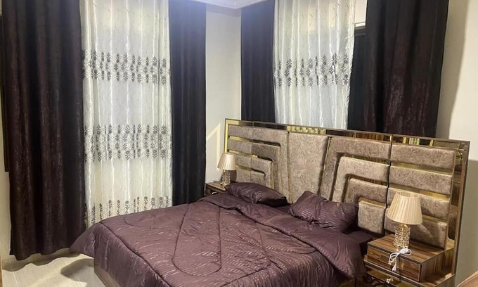 Amman Apartamento | Spacious 3-bedroom apartment with AC, WiFi in welcoming Amman