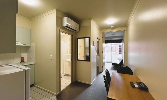 Carlton South Apartamento | Family-Friendly 2BR Apartment for 5 | Melbourne CBD | Free Wi-Fi