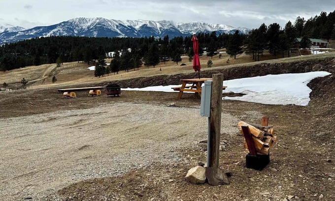 Fishtail Alquiler De RV | Mystic View RV Site - Mountain Views - Pet Friendly