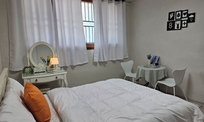 Pyeongtaek Casa | Anjeongri Gate 3 minutes away 2 rooms (Q,Q) Private house