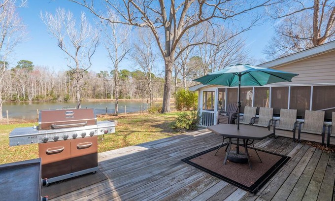 Eutawville Casa | Reel Haven on the Water: Modern + Comfy Home!