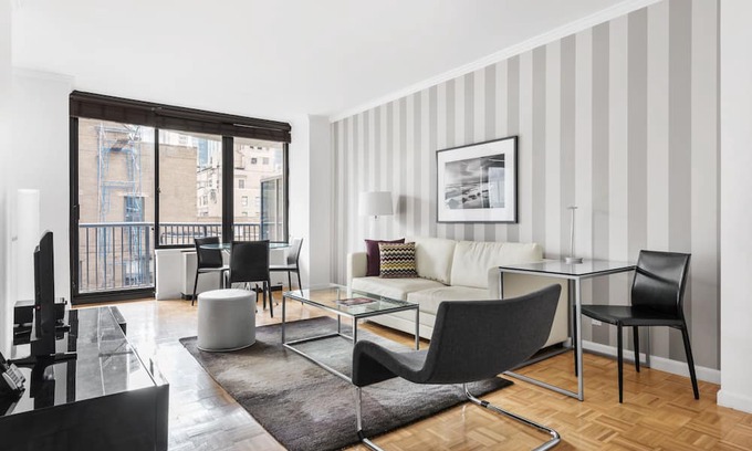 Upper East Side Apartamento | Upscale Midtown East One Bedroom