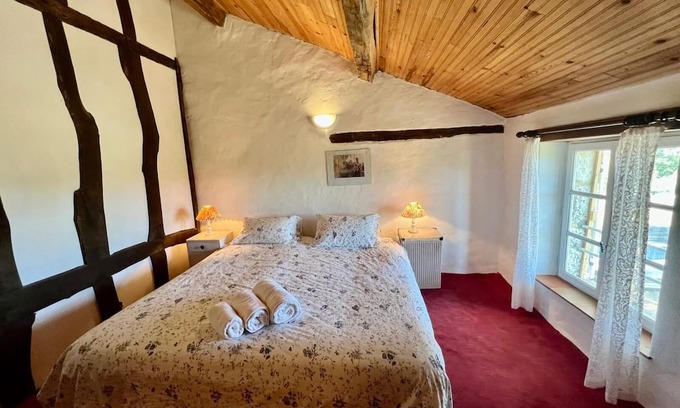 Gageac-et-Rouillac Chalet De Esquí | Large house with pool sleeping up to 10 people in Gageac.