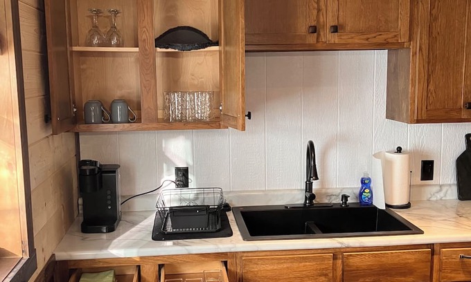 Palestine Apartamento | Cozy 1-bedroom apartment in peaceful Palestine with WiFi, AC