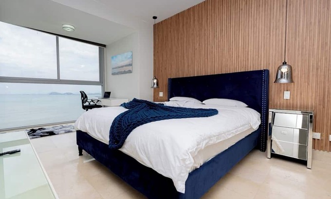Marbella Apartamento | Exclusive and luxury 2BR with balcony in Yoo Panama