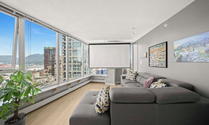 Crosstown Condominio | Stunning and Spacious 3 Bedroom/2 Bathroom Condo in Central Downtown Vancouver