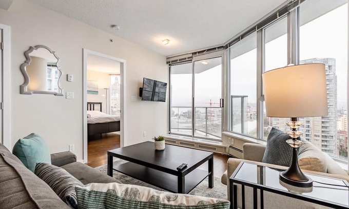 Crosstown Condominio | Spacious Two Bedroom/Two Bathroom Condo in Central Downtown Vancouver
