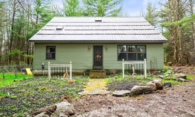 Prattsburgh Casa | Private Oasis|15 acres|Fireplace|Fire Pit|Hiking|Wine Tasting|Pet Friendly