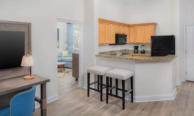 Paradise Island Complejo | Harborside Resort 2bdrm villa on Paradise Island w incredible amenities! Aug 3-7