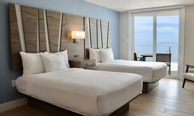 Pinellas Point Casa | A Slice of Paradise: Relax, Play, & Indulge in Unique St Pete Experience!