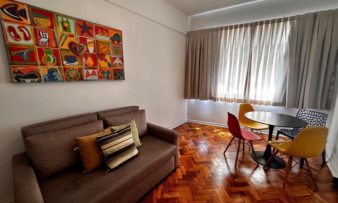Santa Teresa Alquiler De RV | Spacious apartment in Lapa with views of the Arcos with parking space/well located