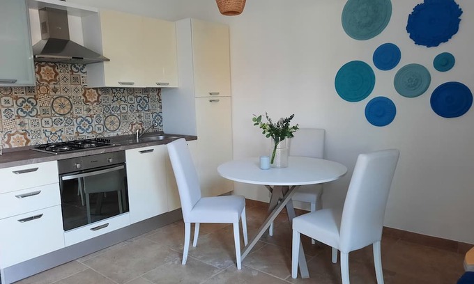 Torre Castiglione Apartamento | Small apartment in the reserve "Palude del Conte" 300m from the crystal clear sea