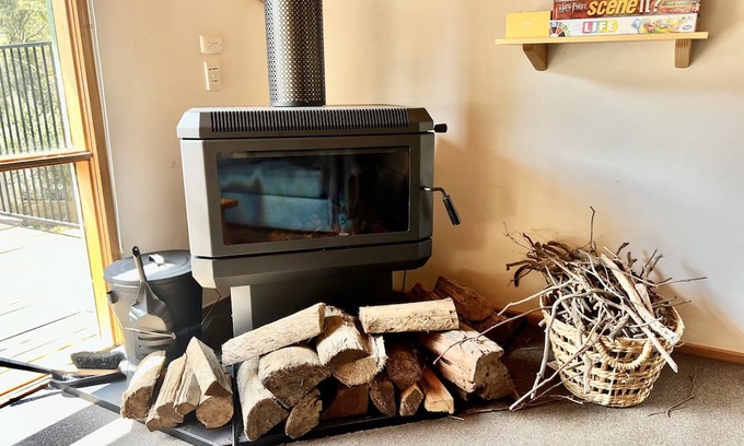 Sawmill Settlement Cabina | Welcome to Albaski Lodge – Your Base for Mountain Adventures