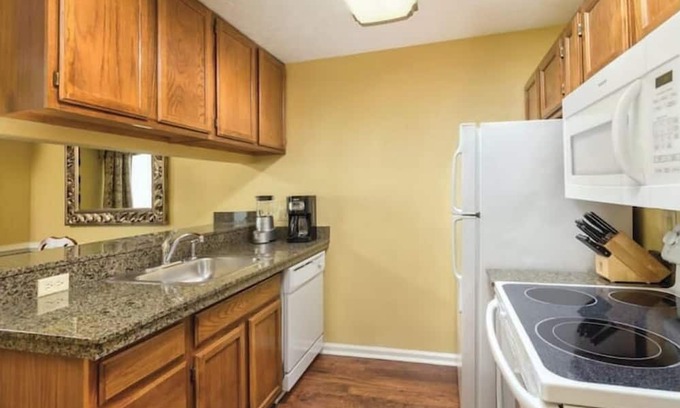 Williamsburg Apartamento | 2 bdrm suite, Patriots Place, VA