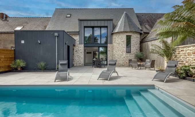 Ferel Casa | Le Logis de la Pierre Bleue - Maison climatisée avec piscine