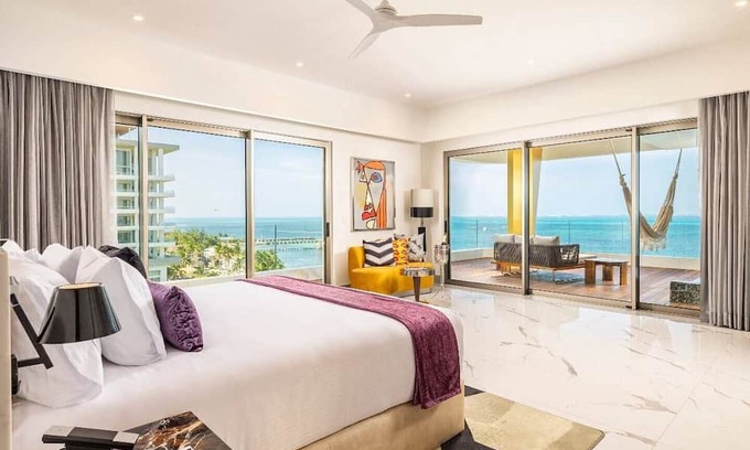 Puerto Juárez Apartamento | Mousai Cancun: 5-Diamond Ocean View Corner Suite