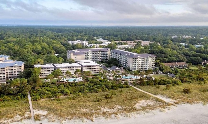 Hilton Head Island Complejo | Perfect Family Friendly Beach Stay-Ocean Oak Resort by Hilton-2 Bd. Oceanfront