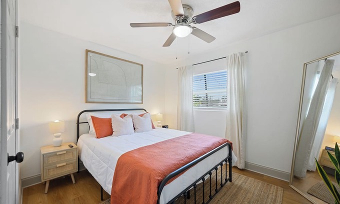 Lakeland Casa | Lake Hunter Cozy Cottage, Sleeps 6, centrally located