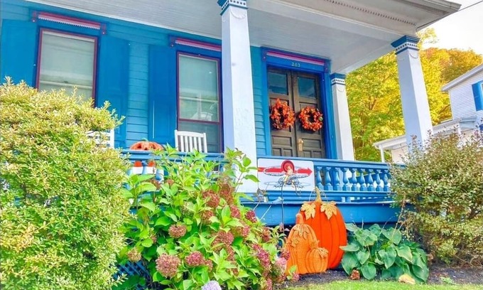 Ashfield Apartamento | Switzerland Dream, Cozy Room in Downtown Jim Thorpe, Walk to everything!