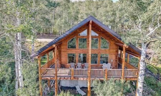 Tollgate Canyon Casa | Aspen Grove Cabin Above Park City with Hot Tub
