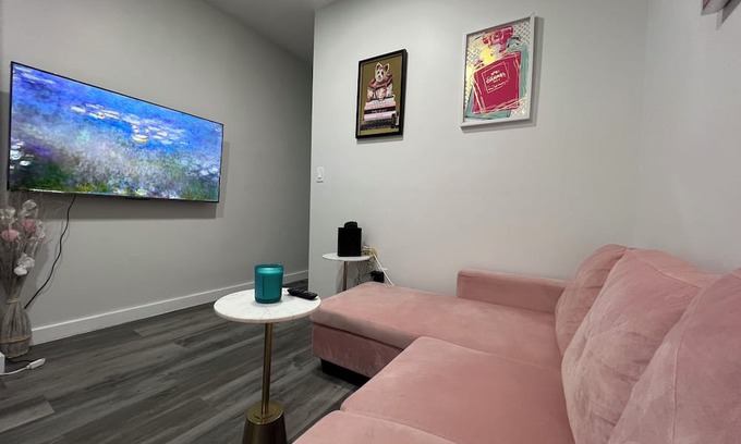 Hudson Yards Apartamento | Modern 2BR Steps from Times Sqaure