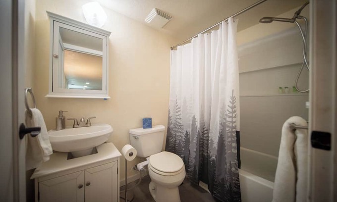 Vernon Apartamento | Charming apartment in fantastic Portland with WiFi, AC