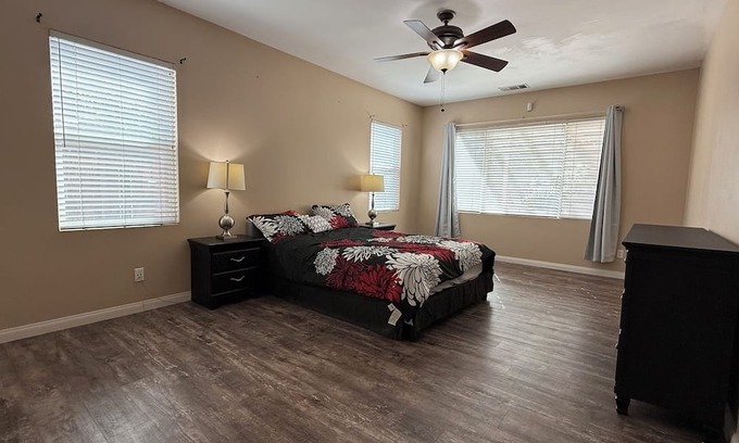 Moreno Valley Casa | 3-bedroom house in charming Moreno Valley with WiFi, AC. Fully furnished.