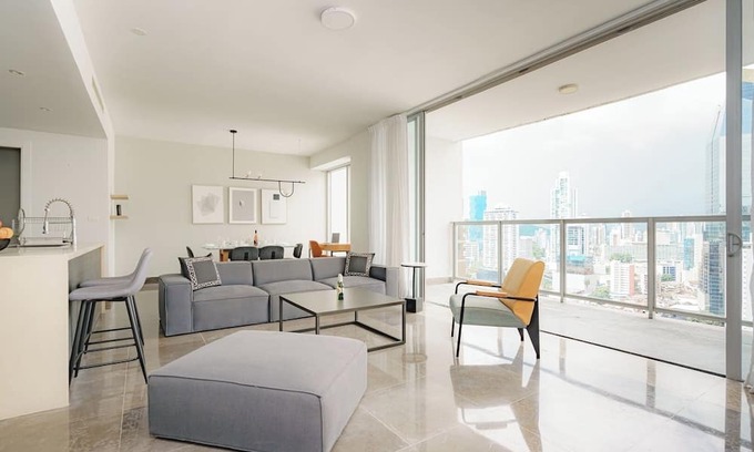 Marbella Apartamento | Exclusive and luxury 1BR with balcony in Yoo Panama