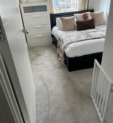 Cheshunt Apartamento | room with private bathroom