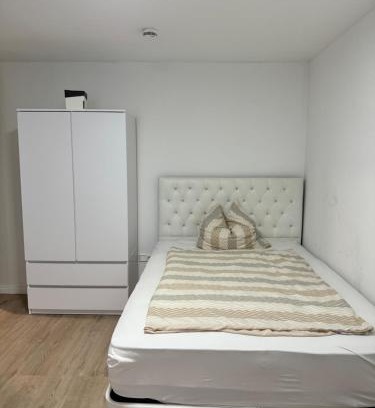 Villingen-Schwenningen Casa | Möbliertes Zimmer