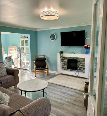Glasgow Casa | Charming Glasgow House with 3 Bedrooms
