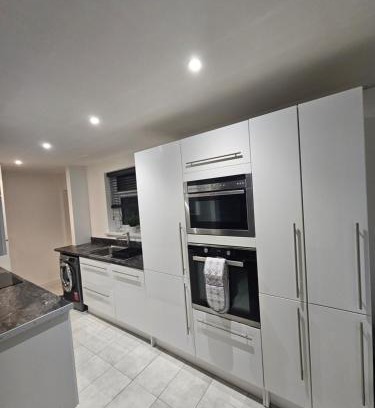 Huyton Apartamento | 180 woolfall heath avenue