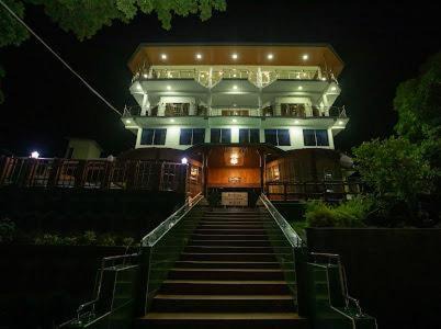 Aladeniya Hotel | Delma Mount View Hotel