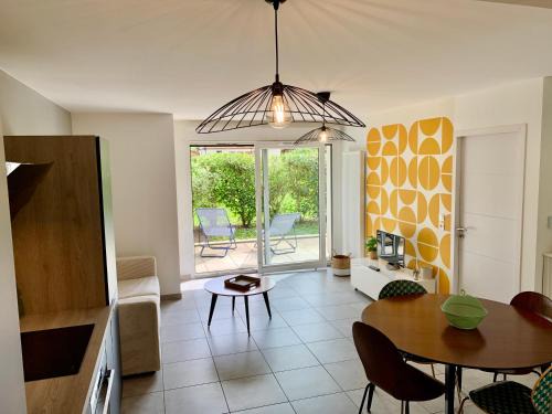Thones Apartamento | Appartement neuf au calme avec vue