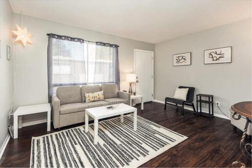 University District Apartamento | Cozy 2BR Haven for Families Near U of Memphis TF14