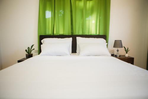 Surigao Cama Y Desayuno | Nana's Beach Surigao