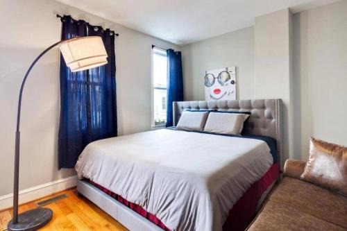 H Street Corridor Apartamento | 2 King Sized Beds - Marvin's - Capital Hill