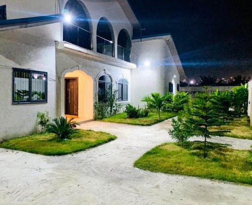 North Legon Apartamento | Reserve & Relax