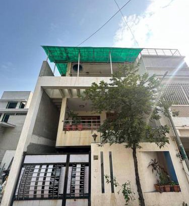 Surat Casa | Central 3BHK fully furnished house with bath tub.