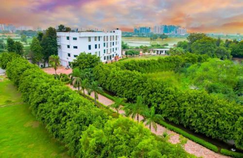Greater Noida Complejo | HITE Resort Greater Noida