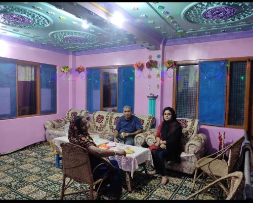 Srinagar Casa | Adil Paying Guest House