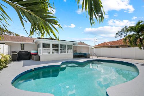 Ridge Wood Heights Casa | Ultimate Private Home with Heated Pool
